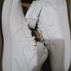 Air Force 1 Mid White Size 11.5