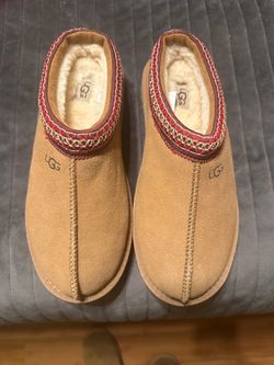 Slippers Size 8 women’s