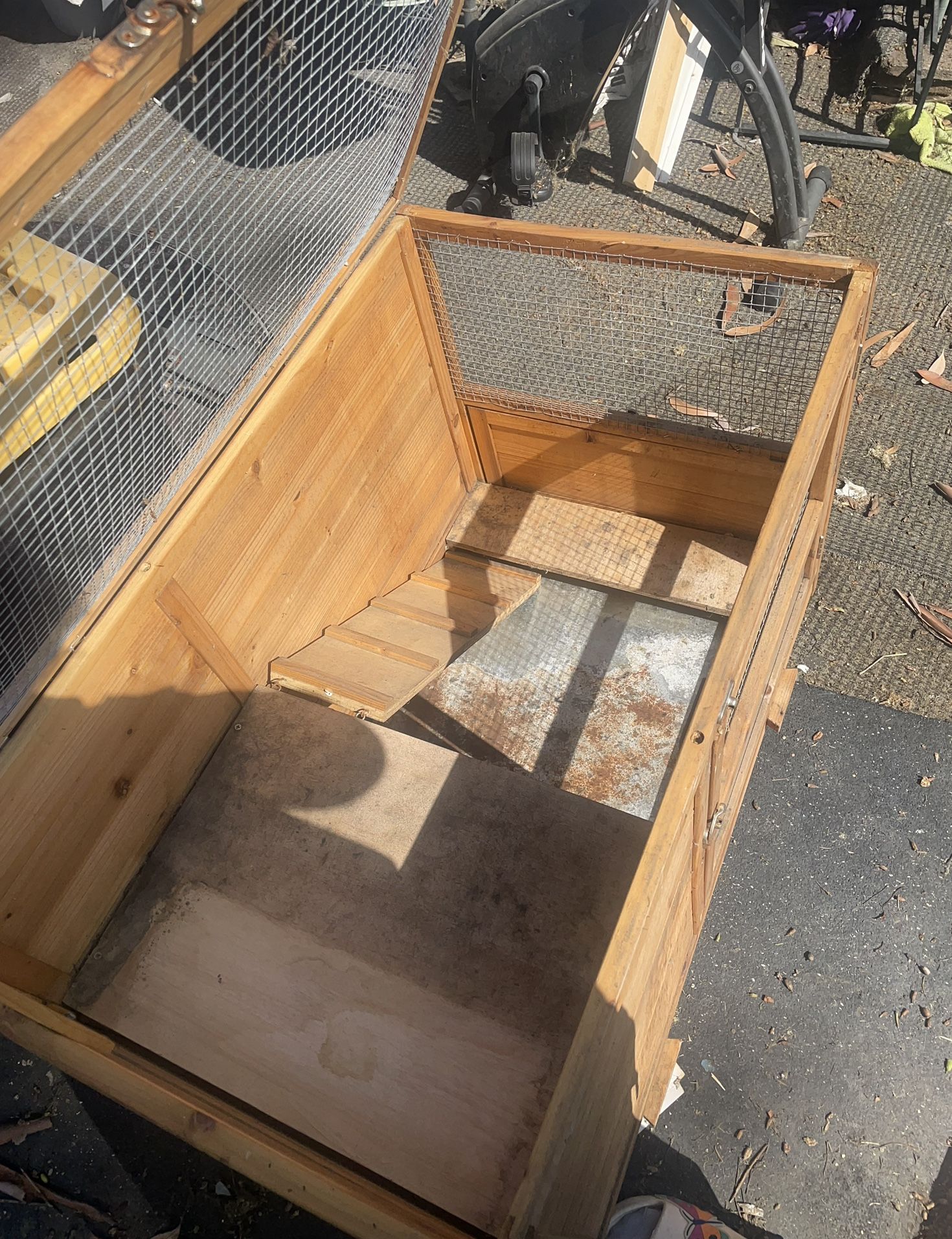 Cage Para Conejo O Guine Pig Solo Tiene Una Llanta Floja
