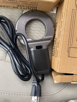 Utility de-icer