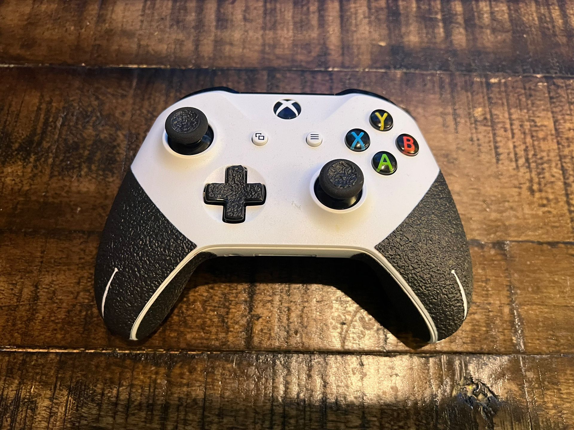 5 XBOX Controllers for Sale in Lake Stevens, WA - OfferUp