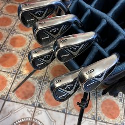 Callaway Golf - A:Grade Cond. Complete EDGE 6-Sw Iron Set Std Men’s RH Regular flex Steel shafts