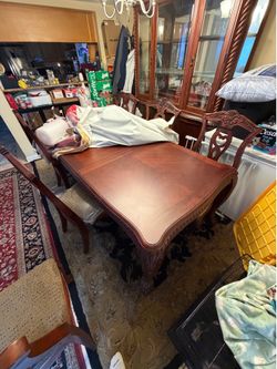 DINING SET TABLE AND 8 CHAIRS