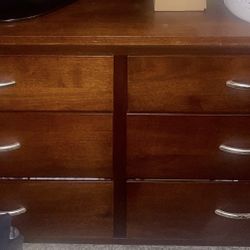 Wooden Dresser W/ 6 Drawers