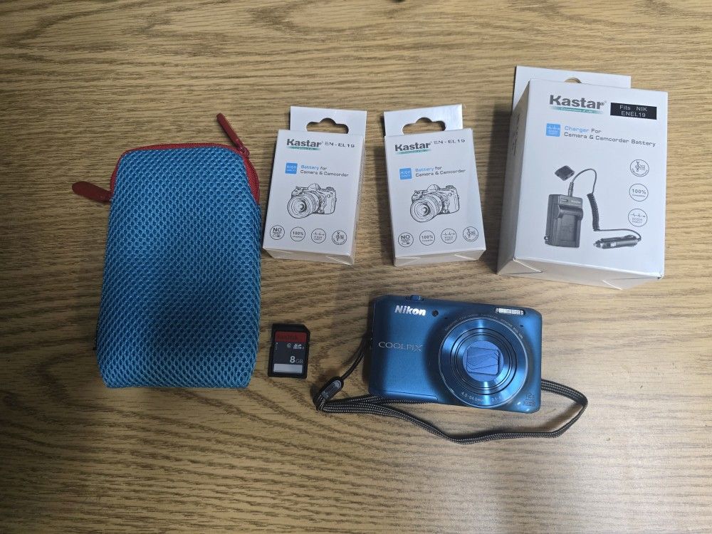 Nikon CoolPix Digital Camera S6400 Blue 16MP Tested with cables, case, sd card