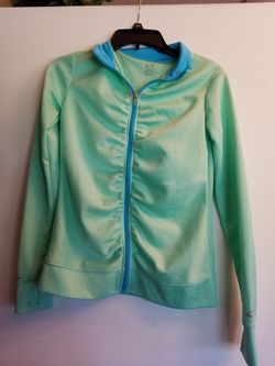 New no tags girls sweater