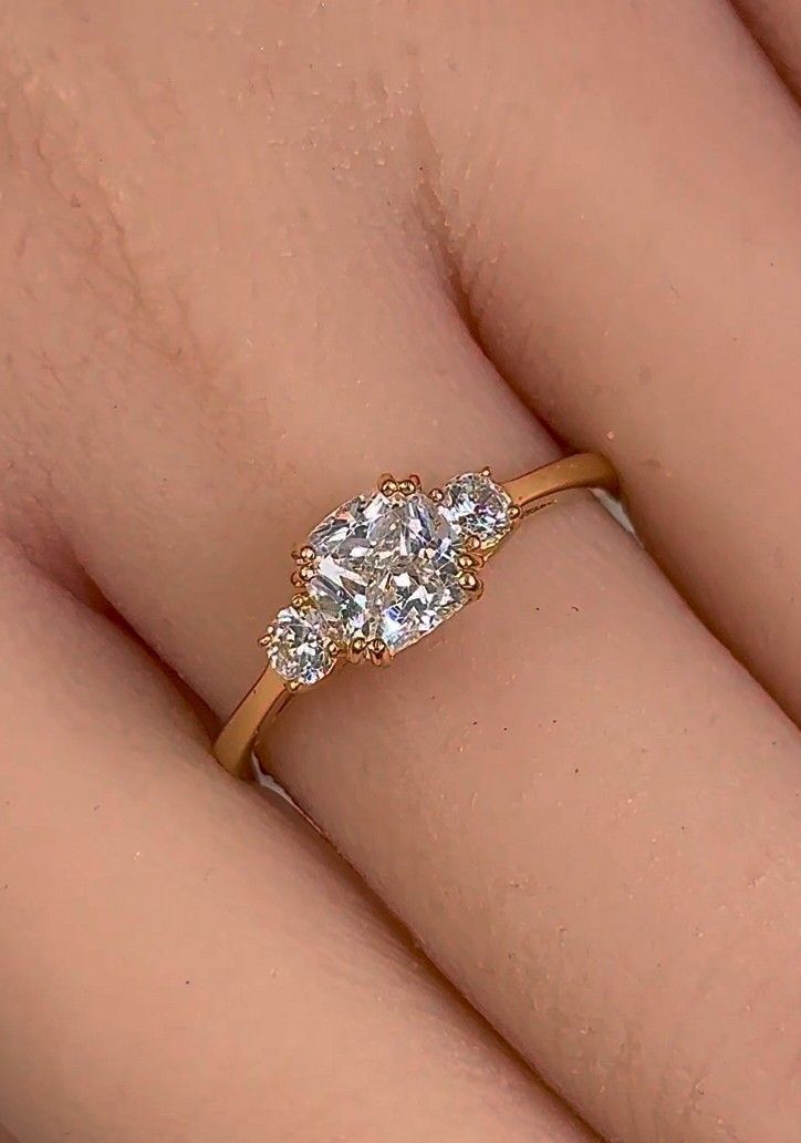 14K Yellow Gold Cushion Cut Triple 1.03ct CZ Engagement Ring
SZ 5-10 available