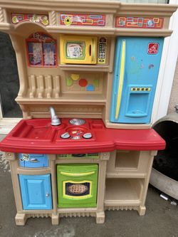 Play Kitchen