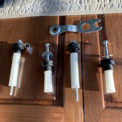 Washer stabilization bolts