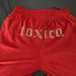 Women’s Clothing 