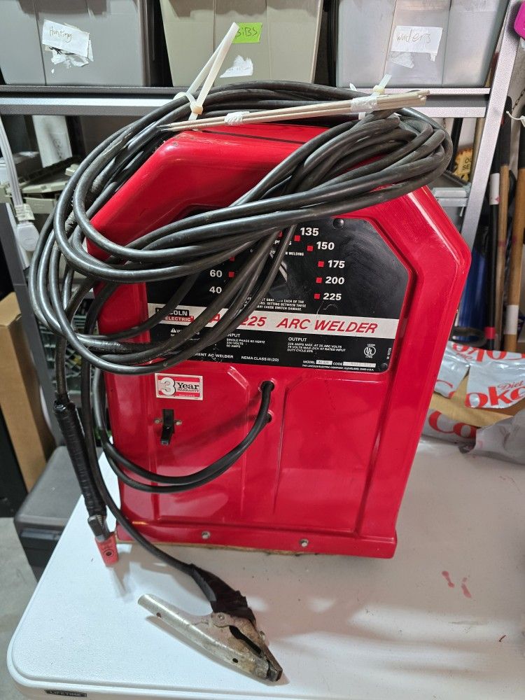 Lincoln Electric 225 Arc Welder