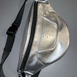 Zara Men’s Belt Bag(Fanny Pack) in Metallic 