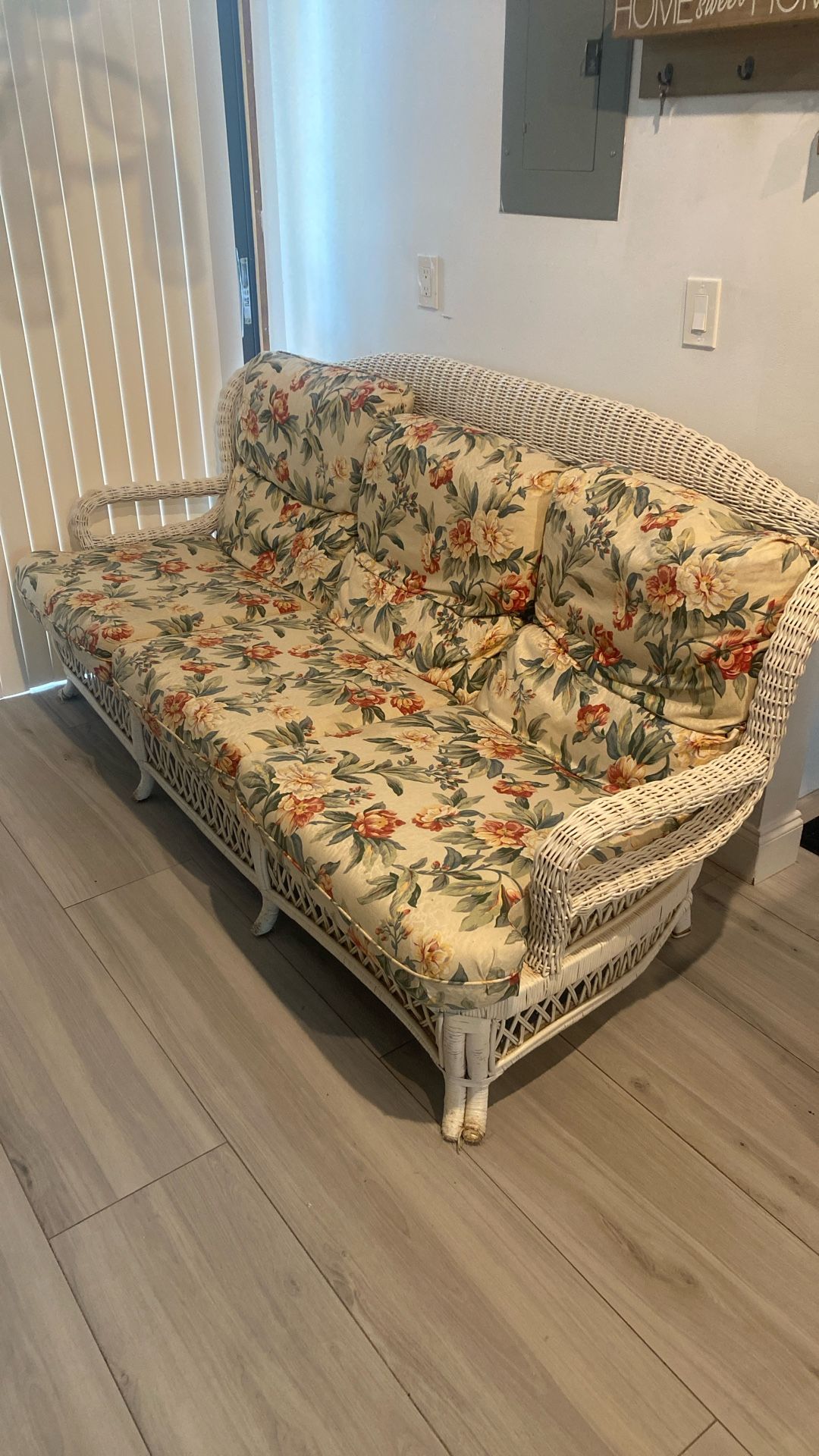 Free Ratan Sofa
