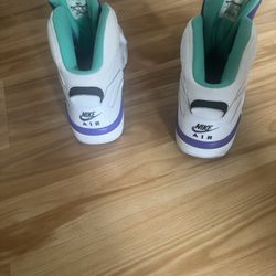Nike Airs