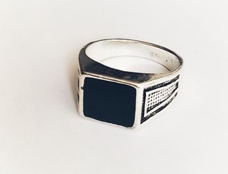 BLACK ONYX  BEZEL SET ENGRAVED QUALITY TITANIUM SILVER NEW SIZE 8 MENS RING