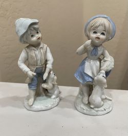 Figurines - Boy and Girl with puppy