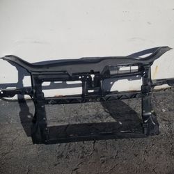 VW 2005 Radiator Support