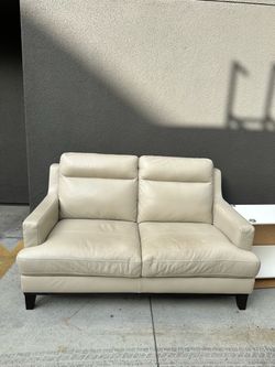 Free sofas moved out first come first serve