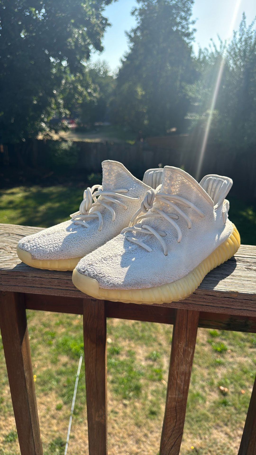 YEEZY BOOST 350 V2 LIGHT