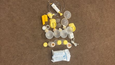 Medela Breast Pump Set.