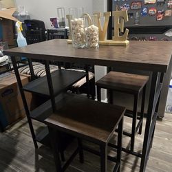 Sale Beautiful Dining Table 