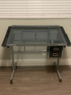 Adjustable Drafting table