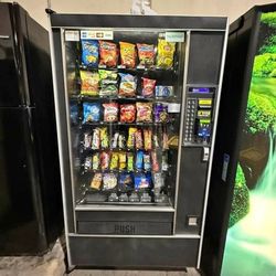Snacks Vending Machine