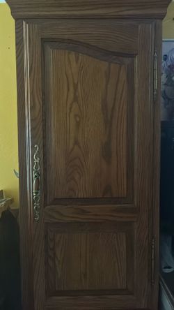 Tall wadrobe closet