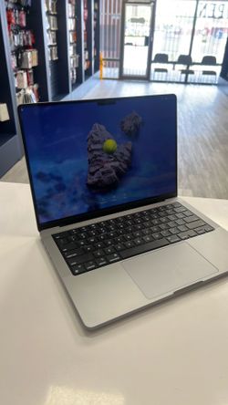 MacBook Pro 32ram 512gb 2021 14in