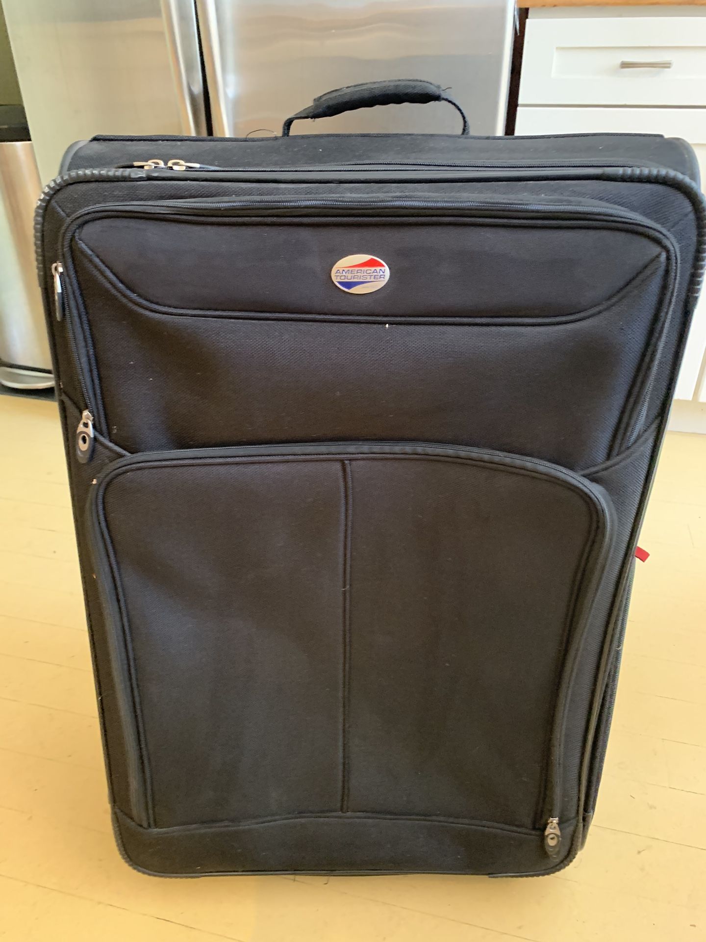 American Tourist Suitcase Large