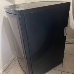 Wine Refrigerator 