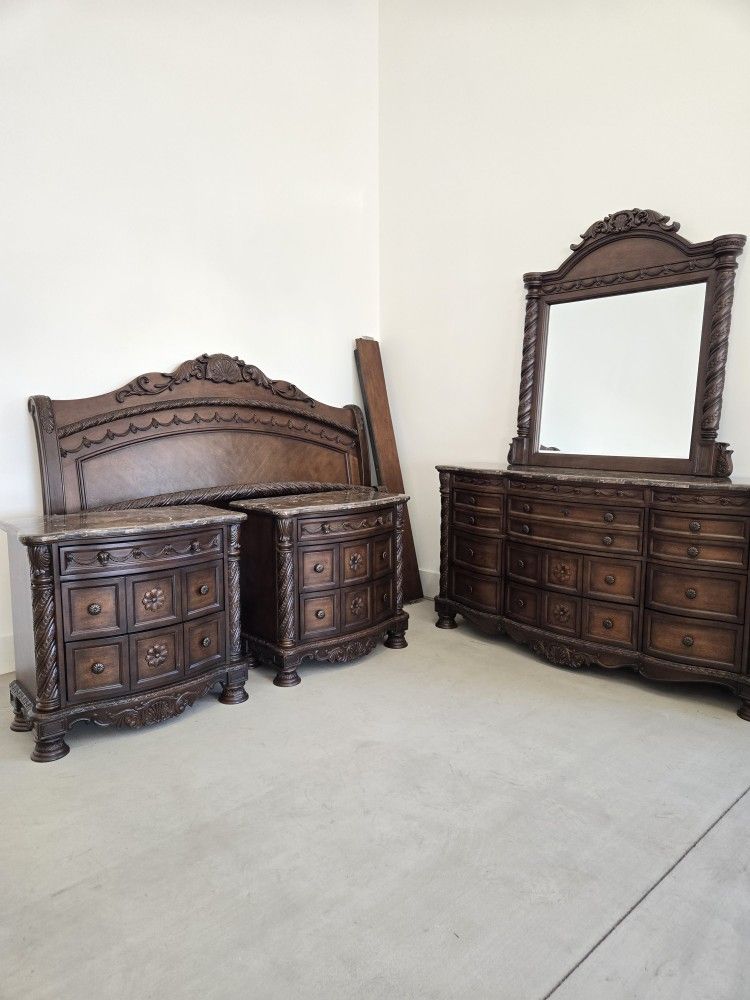Bedroom set, Ashley North Shore
