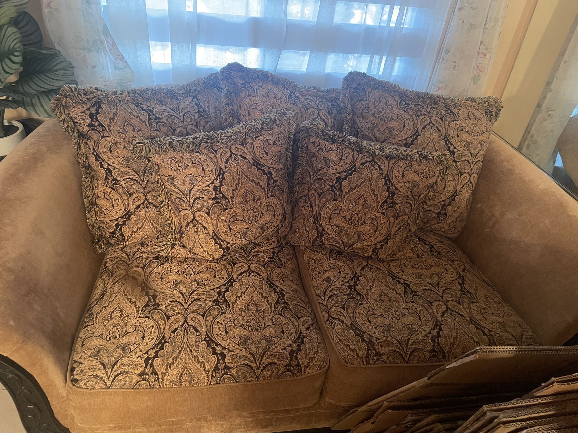 Sofa and Loveseat In Great Condition $250