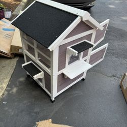 OUTDOOR CATS HOUSE 