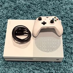 Xbox One S- Excellent Condition 