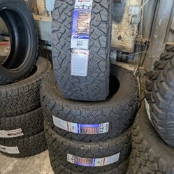 33x12.50/R20 Venom Power X/T