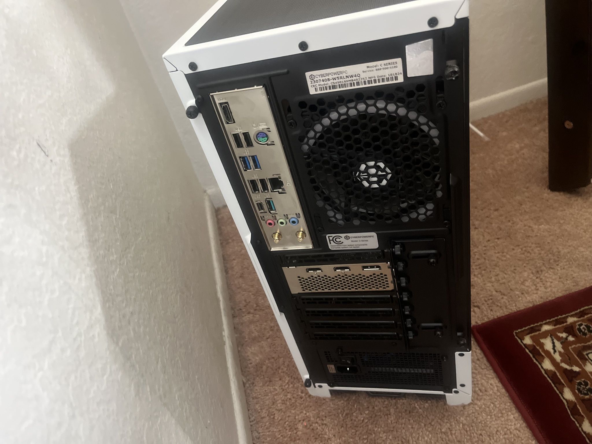 Cyber power Gaming PC White