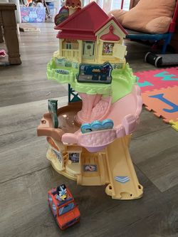 Vtech Bluey roadtrip player