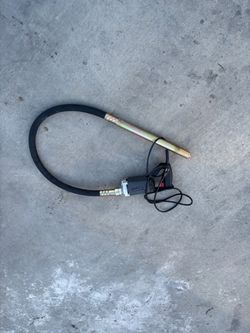 XtremepowerUS Handheld Concrete Vibrator, 1HP 5,000VPM, 5' Flexible Shaft, Ideal for Removing Air Bubbles and Mixing Concrete