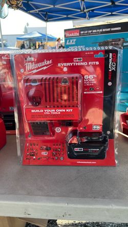 Milwaukee M18 XC5.0 Battery and Charger Starter Kit