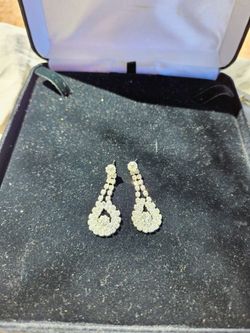 Teardrop Rhinestone Dangle Earrings