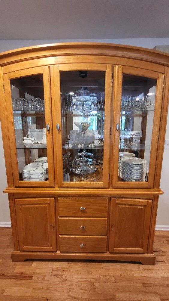 Dining Buffet Storage Cabinet With Glass Shelving