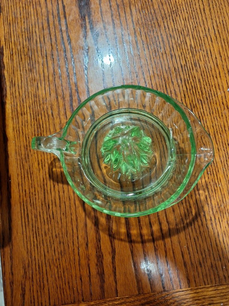 Green Glass Juicer