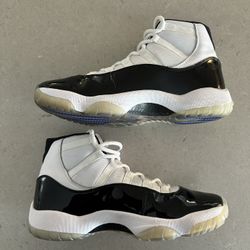 10.5 Jordan 11 Concord (LIKE NEW)