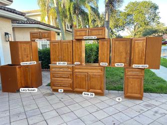 SOLID WOOD CONSTRUCTION Complete Kitchen Cabinet Set Honey Maple