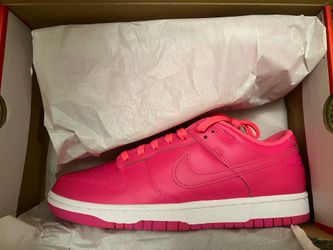 Nike Dunk Low Hyper Pink 