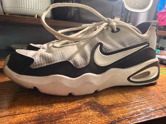 Nike Air Max Low-Top Sneakers