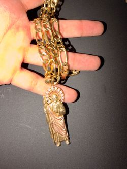 14k Figaro chain and pendant