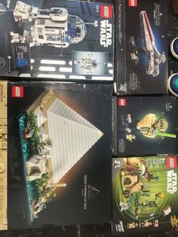 LEGO Star Wars & Architecture Collection – R2-D2, Yoda, Pyramid + More