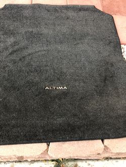 Nissan Altima trunk mat